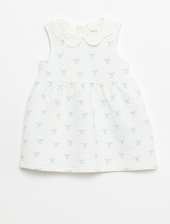 Vestido de punto arrugado con cuello de popelina