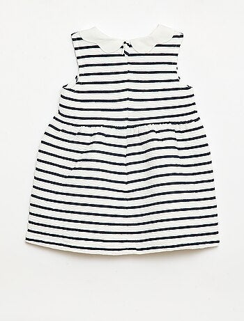 Vestido de punto arrugado con cuello de popelina