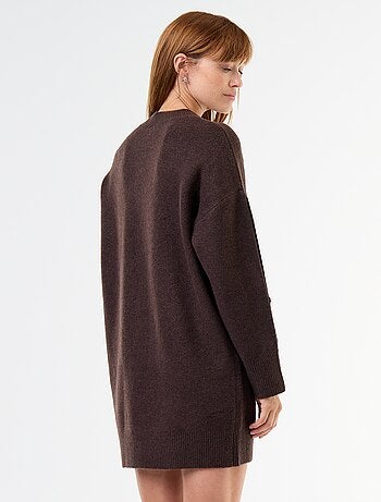 Vestido de punto con botones martillados
