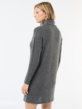 Vestido de punto con cuello alto