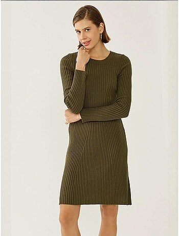 Vestido de punto con cuello redondo