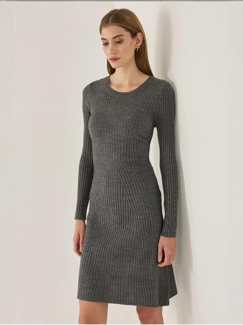 Vestido de punto con cuello redondo - Kiabi Vestido de punto con cuello redondo - Kiabi