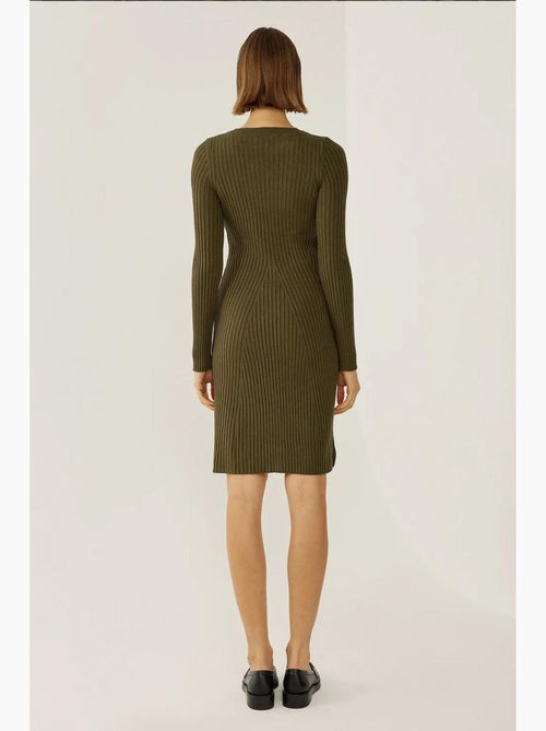 Vestido de punto con cuello redondo hiccup - Kiabi Vestido de punto con cuello redondo hiccup - Kiabi