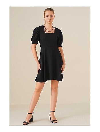 Vestido de punto con escote cuadrado