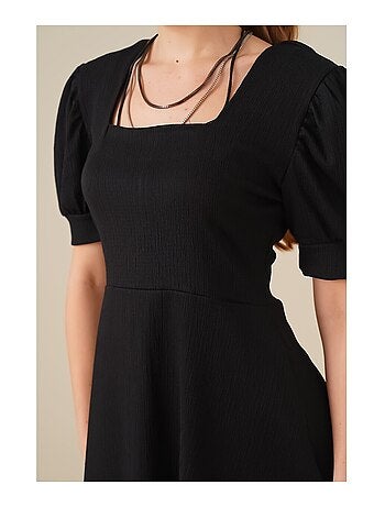 Vestido de punto con escote cuadrado