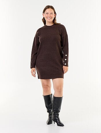 Vestido de punto con mangas abotonadas