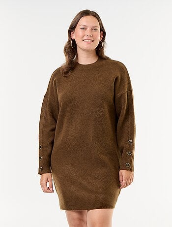 Vestido de punto con mangas abotonadas