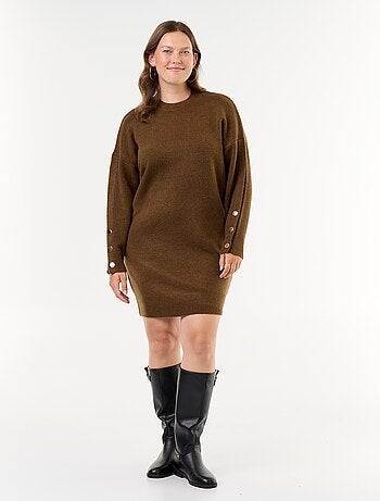 Vestido de punto con mangas abotonadas