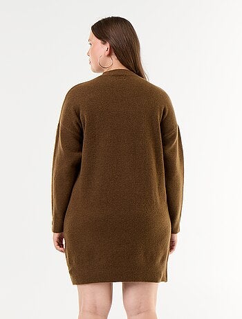 Vestido de punto con mangas abotonadas