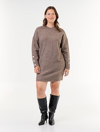 Vestido de punto con mangas abotonadas
