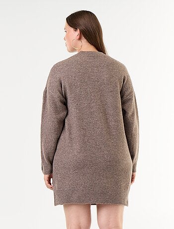 Vestido de punto con mangas abotonadas