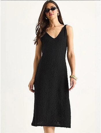 Vestido de punto de verano con tirantes y detalle de rayas en la espalda lucci