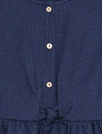 Vestido de punto gofrado abotonado en la parte delantera