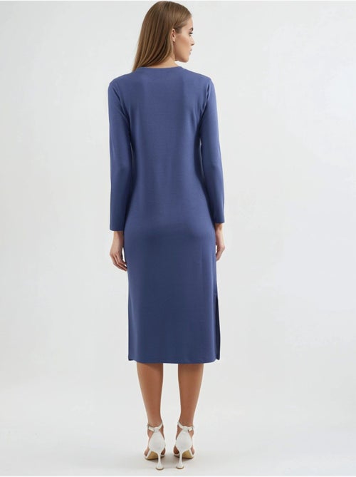 Vestido de punto midi con cuello redondo hiccup - Kiabi Vestido de punto midi con cuello redondo hiccup - Kiabi