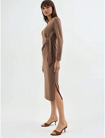 Vestido de punto midi con cuello redondo hiccup