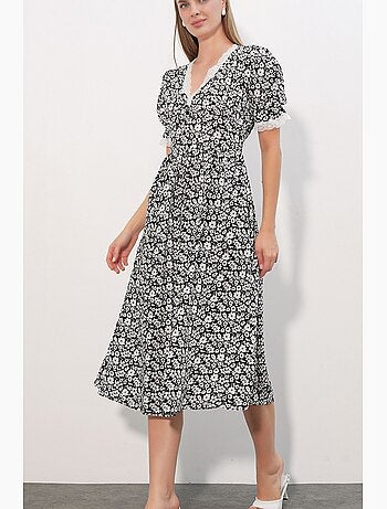 Vestido de punto midi de línea a con cuello de pico y flores bdart