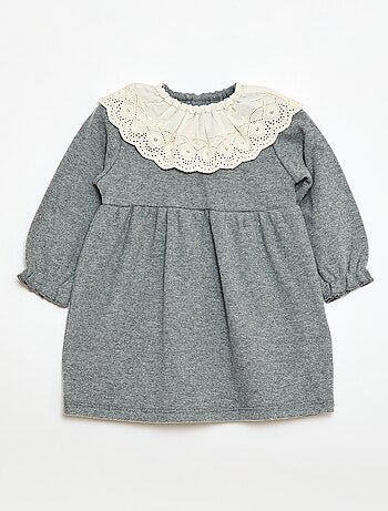 Vestido de punto suave con cuello fantasía