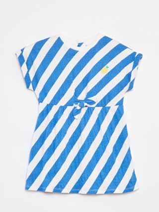 Vestido de tejido de crepé con cierre de automáticos trasero