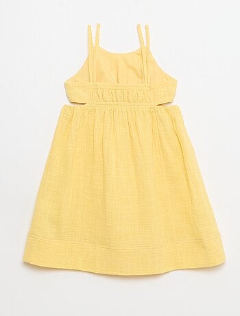 Vestido de tirantes finos no ajustables con aberturas laterales