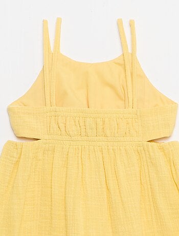 Vestido de tirantes finos no ajustables con aberturas laterales