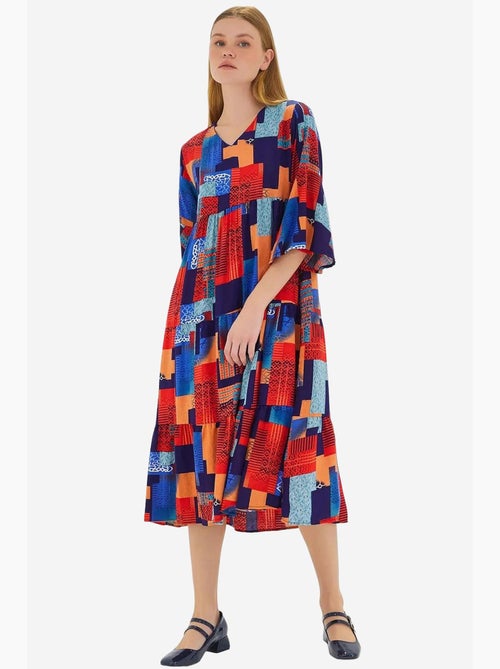 Vestido de viscosa de manga corta con estampado azul rey rojo de bdart - Kiabi Vestido de viscosa de manga corta con estampado azul rey rojo de bdart - Kiabi