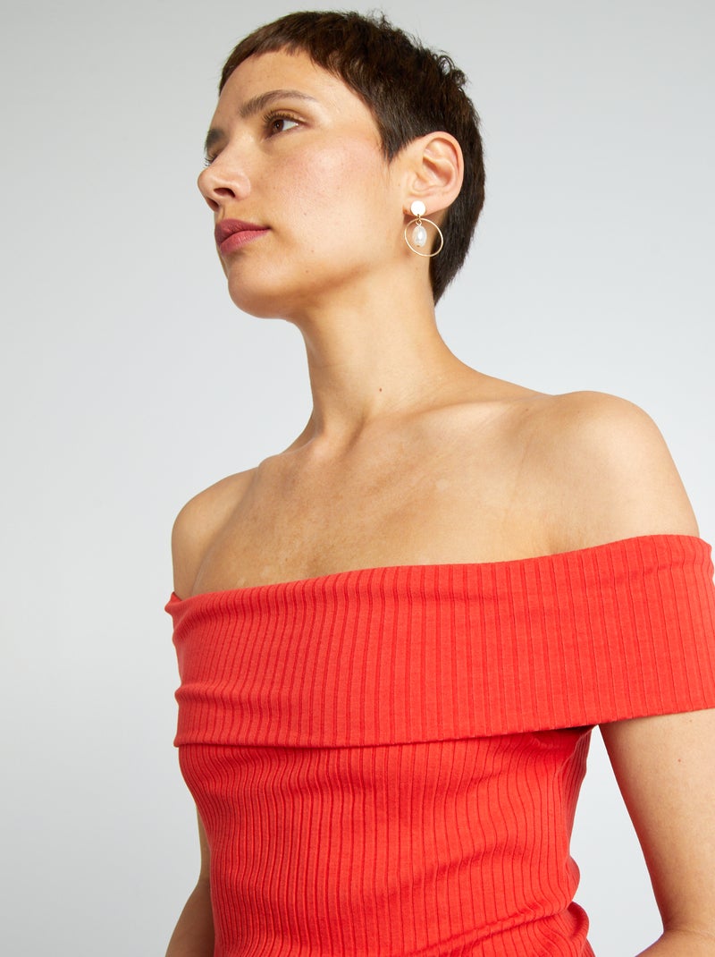 Vestido entallado de punto de canalé con cuello bardot ROJO - Kiabi