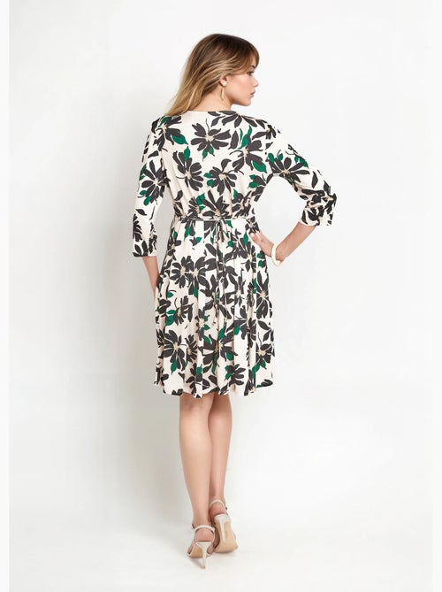 Vestido floral abotonado con escote en pico y mangas 3/4 - Afibel - Kiabi Vestido floral abotonado con escote en pico y mangas 3/4 - Afibel - Kiabi