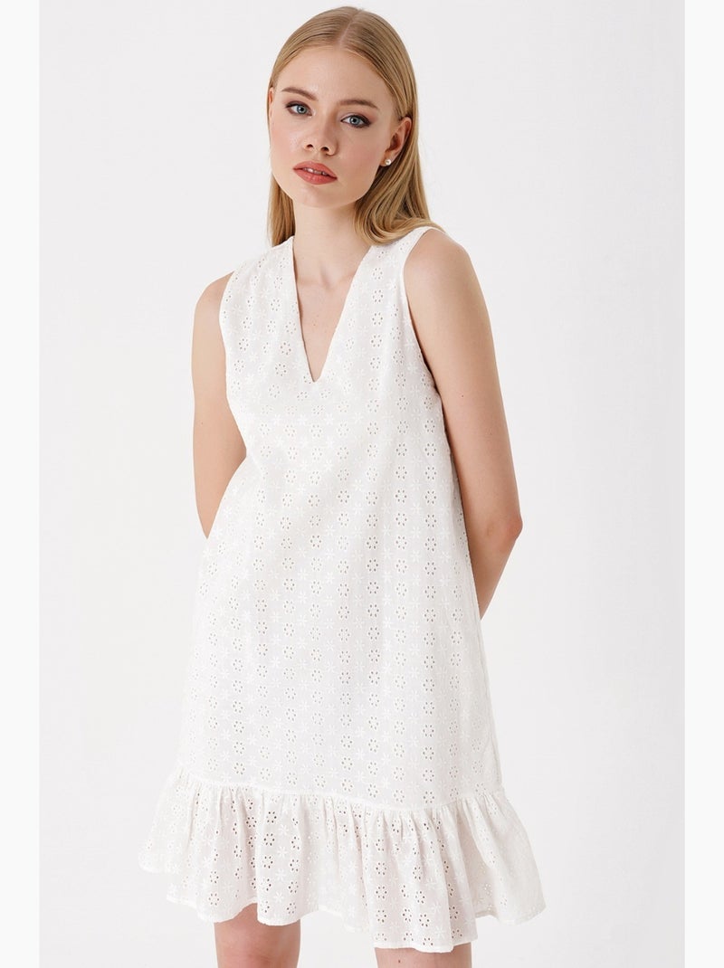 Vestido fluido sin mangas Blanco - Kiabi