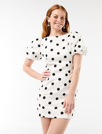 Vestido globo de manga corta