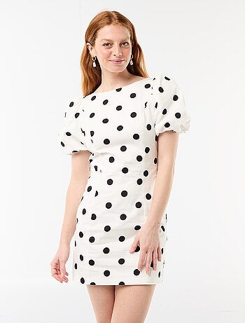 Vestido globo de manga corta