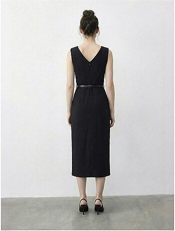 Vestido lápiz midi con cinturón y escote barco de lucci