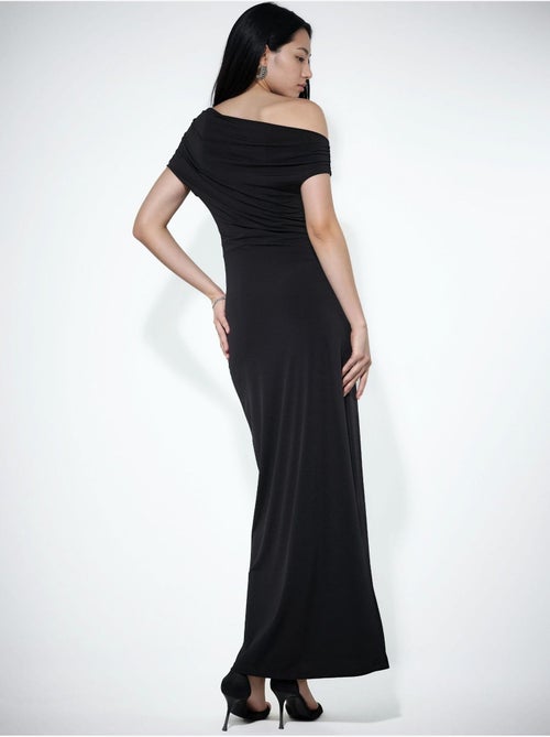 Vestido largo ajustado con cuello asimétrico - Kiabi