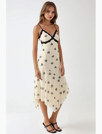 Vestido largo ajustado con cuello en v, estampado y detalle de encaje hiccup