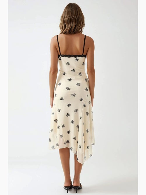 Vestido largo ajustado con cuello en v, estampado y detalle de encaje hiccup - Kiabi