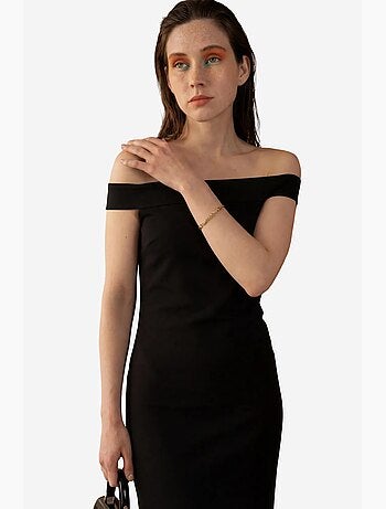 Vestido largo ajustado con hombros descubiertos y abertura de mi moda my fashion