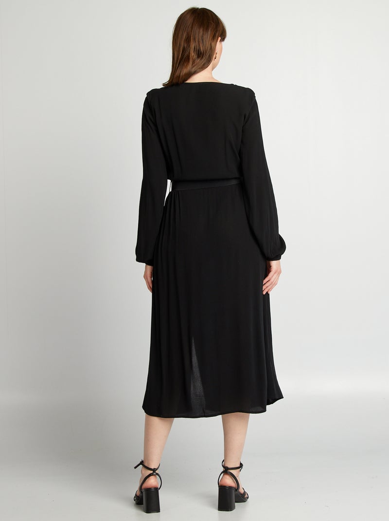Vestido largo con cinturón negro - Kiabi