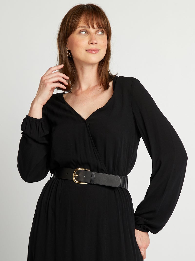 Vestido largo con cinturón negro - Kiabi
