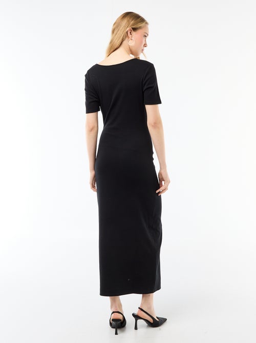 Vestido largo con corte drapeado y detalle de joya - Kiabi