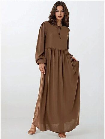 Vestido largo con corte en a y cuello redondo hiccup