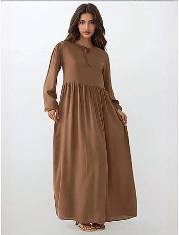 Vestido largo con corte en a y cuello redondo hiccup