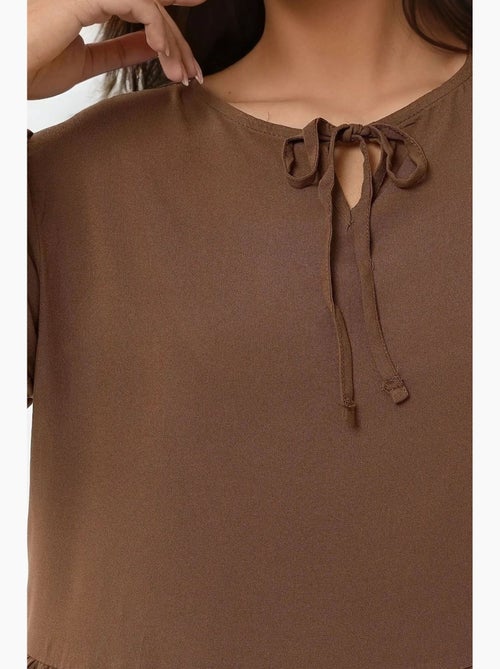 Vestido largo con corte en a y cuello redondo hiccup - Kiabi Vestido largo con corte en a y cuello redondo hiccup - Kiabi
