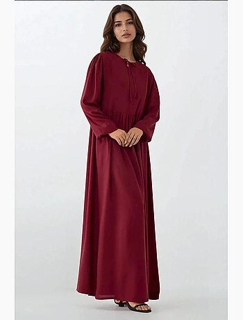 Vestido largo con corte en a y cuello redondo hiccup