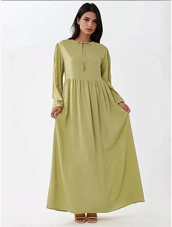Vestido largo con corte en a y cuello redondo hiccup