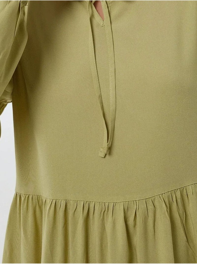 Vestido largo con corte en a y cuello redondo hiccup Verde caqui - Kiabi