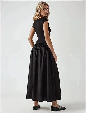 Vestido largo con cuello barco y corte en A