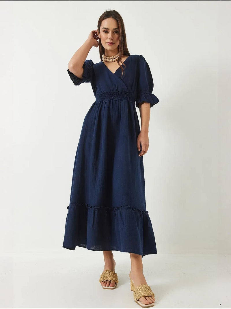 Vestido largo con cuello cruzado, cintura y mangas elásticas lucci Azul marino - Kiabi