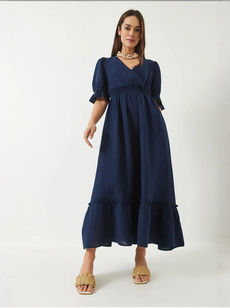 Vestido largo con cuello cruzado, cintura y mangas elásticas lucci Azul marino - Kiabi