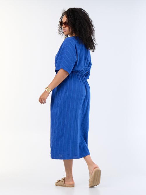 Vestido largo con cuello cruzado y joya de fantasía - Kiabi