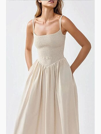 Vestido largo con cuello cuadrado y forma de a hiccup