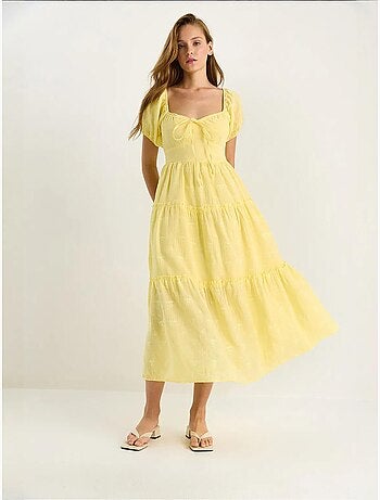 Vestido largo con cuello de corazón bordado lucci
